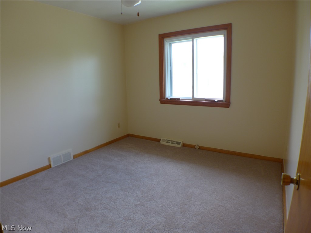 19315 Homeway Road Cleveland, OH 44135 - Photo 18 of 29