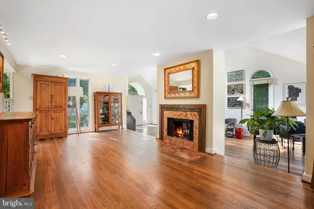 $1,749,999 | 7105 Wilson Lane, Bethesda, MD 20817