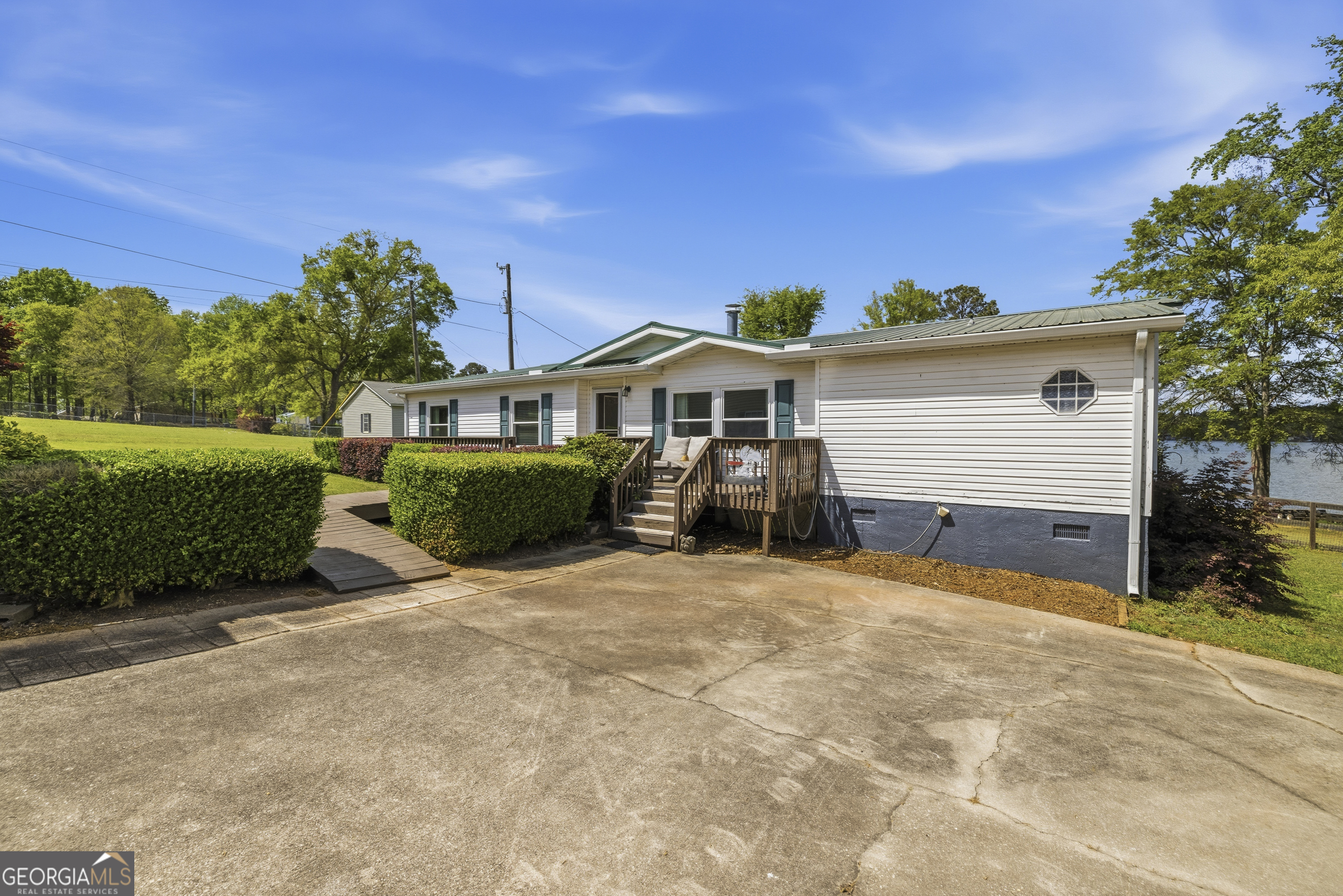 1052 Crooked Creek Road Eatonton, GA 31024 - Photo 2 of 54