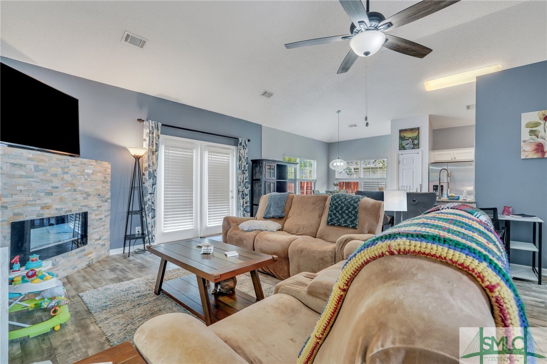 160 Nandina Way Pooler, GA 31322 - Photo 4 of 26 Li