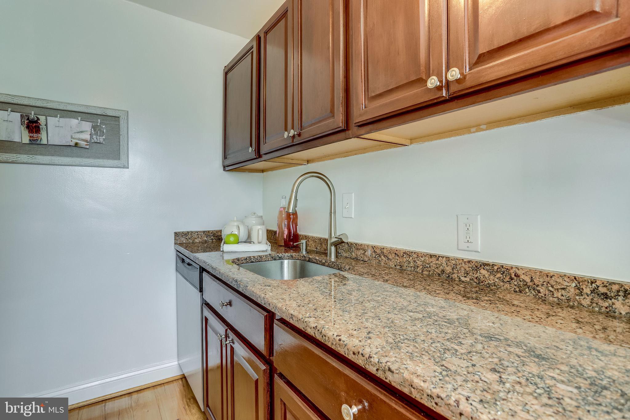 5226 8th Road South, Unit 4 Arlington, VA 22204 - Photo 14 of 39 Gallery Image 14