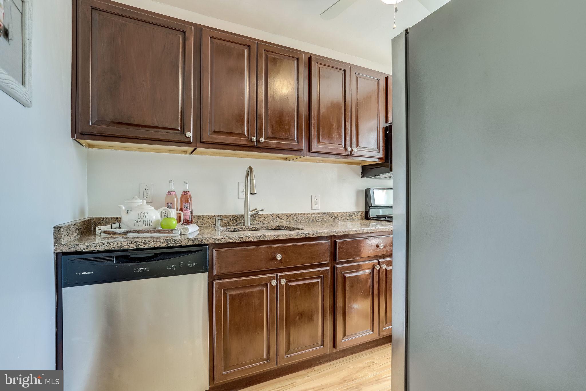5226 8th Road South, Unit 4 Arlington, VA 22204 - Photo 15 of 39 Gallery Image 15