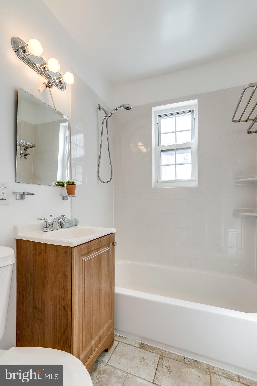 5226 8th Road South, Unit 4 Arlington, VA 22204 - Photo 21 of 39 Gallery Image 21