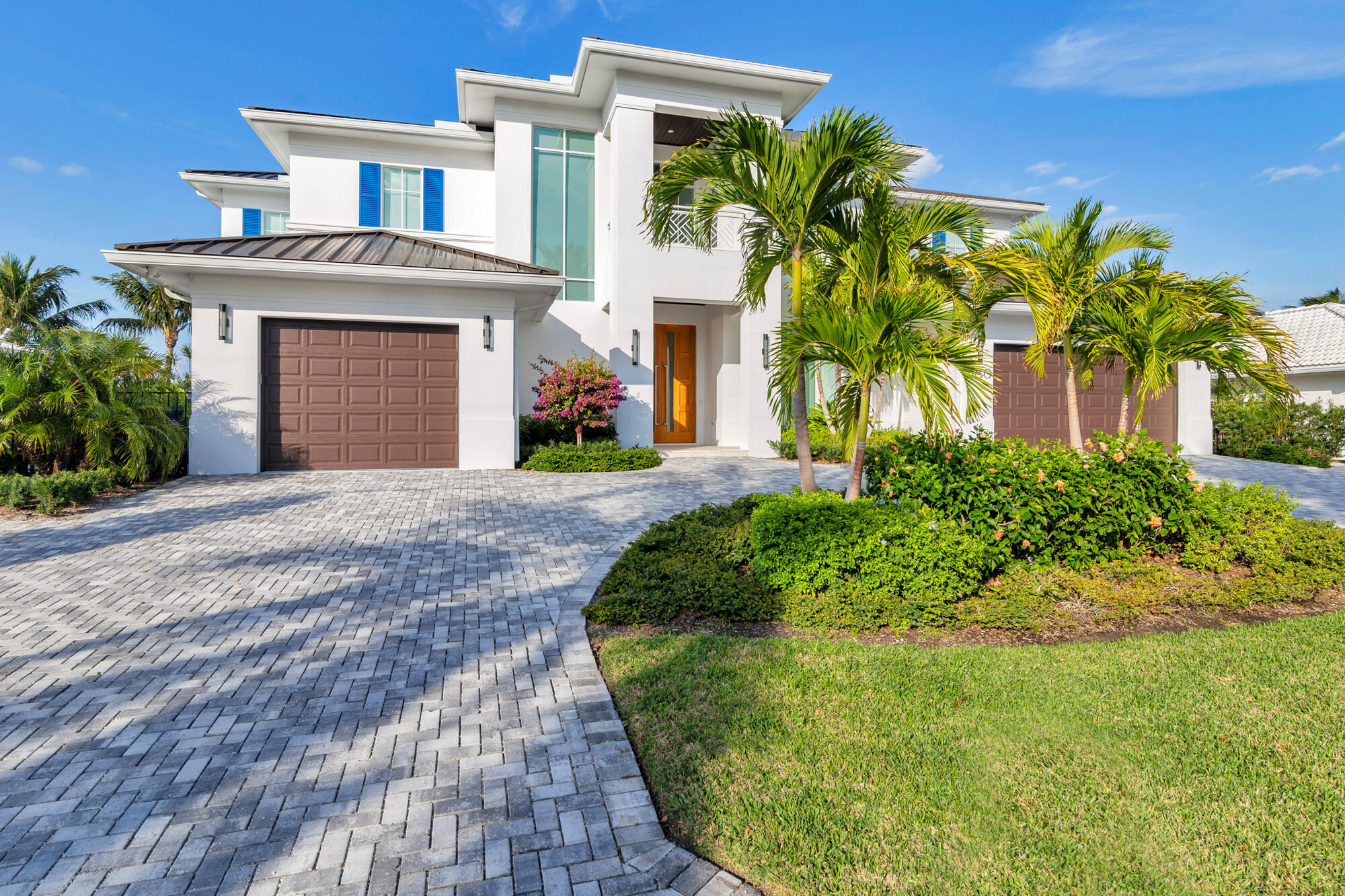 1180 Bimini Lane Singer Island, FL 33404 - Photo 4 of 32 Exterior