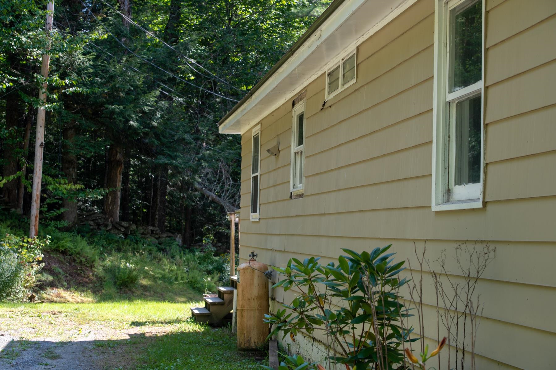 102 Roberts Road Londonderry, VT 05148 - Photo 2 of 20