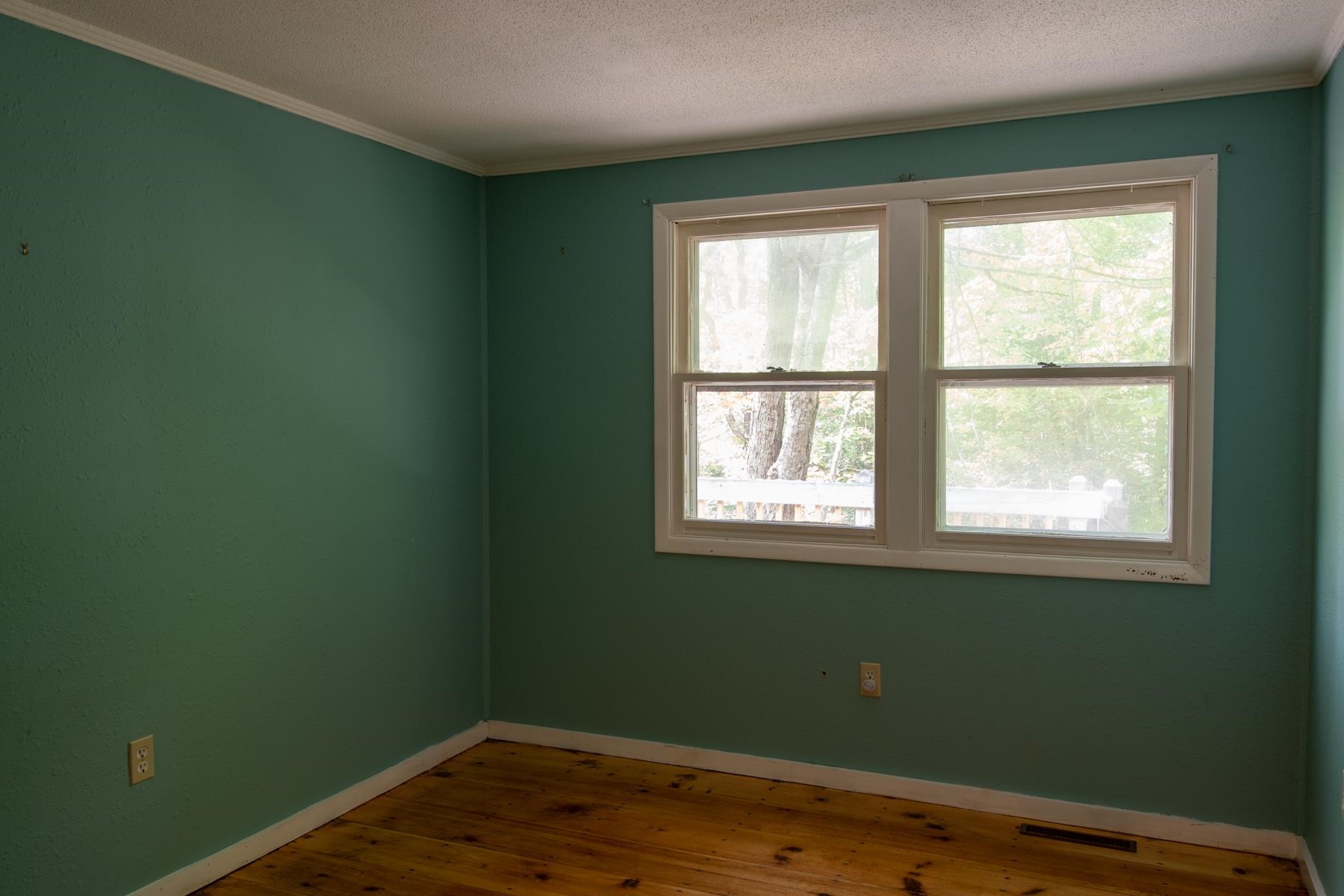 102 Roberts Road Londonderry, VT 05148 - Photo 12 of 20