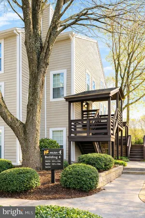 $339,900 | 10146 Oakton Terrace Road, Unit 10146, Oakton, VA 22124