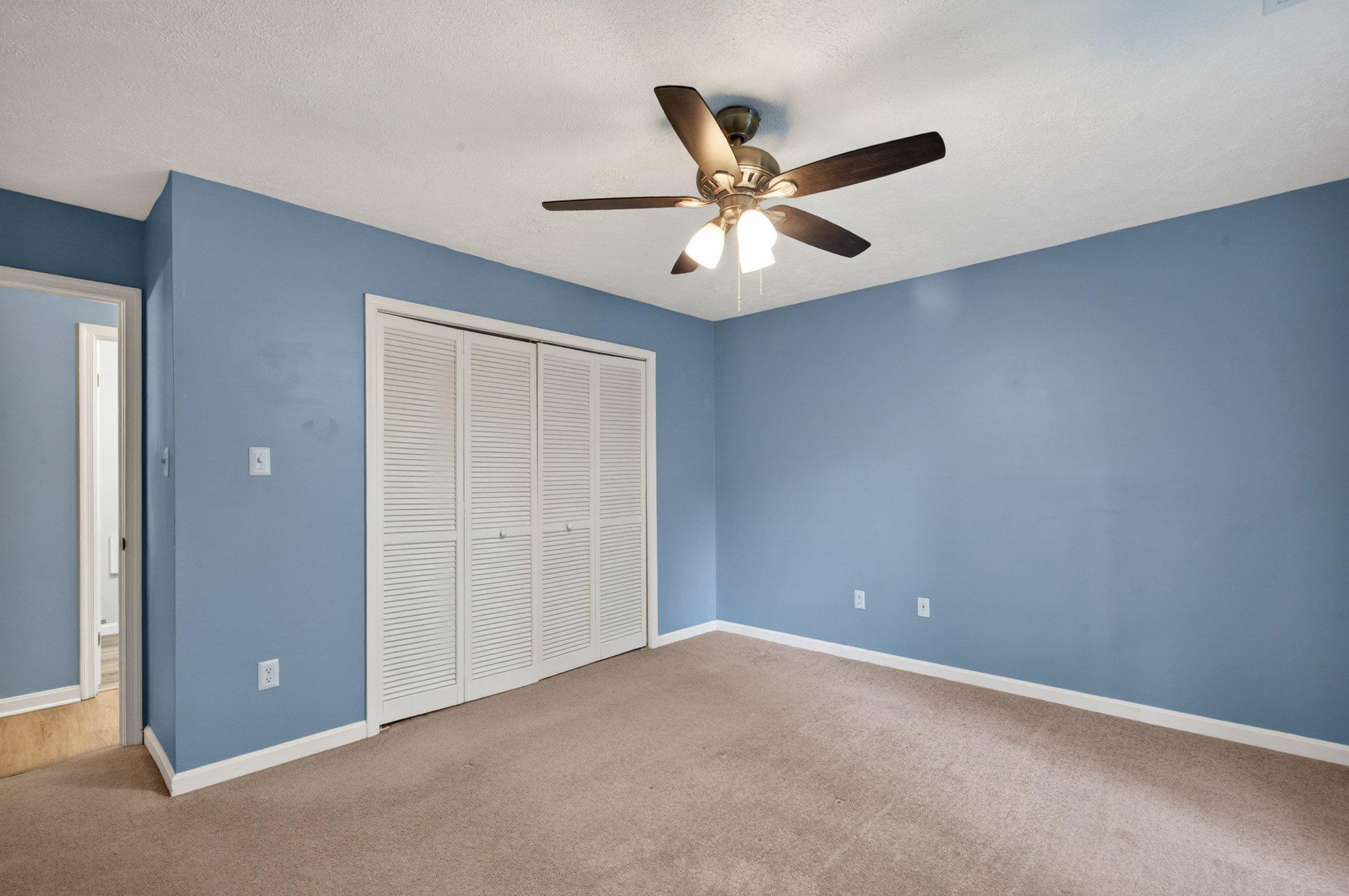 10146 Oakton Terrace Road, Unit 10146 Oakton, VA 22124 - Photo 17 of 25 NEW CEILING FAN