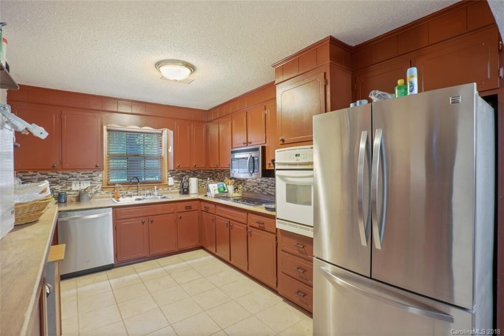 8932 Powell Road Charlotte, NC 28215 - Photo 10 of 28 Gallery Image 10