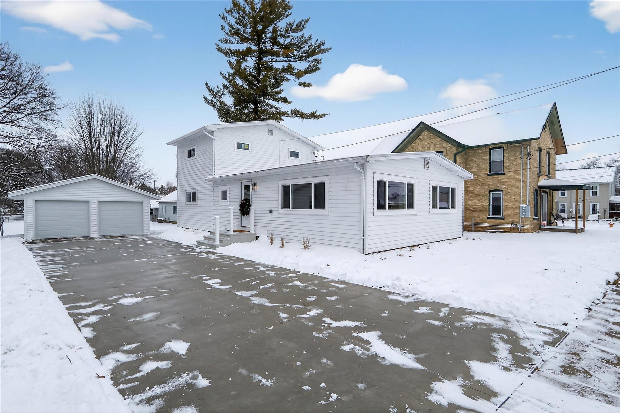 109 Front Street Milton, WI 53563 - Photo 4 of 49