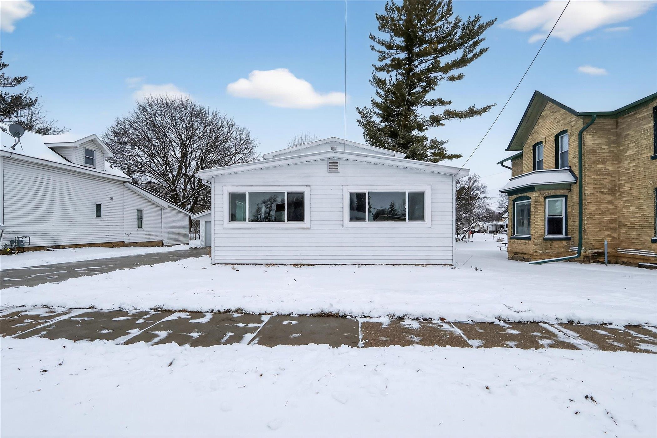 109 Front Street Milton, WI 53563 - Photo 5 of 49