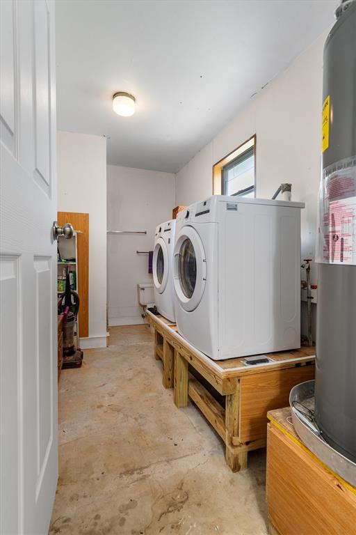 417 West 8th Street Justin, TX 76247 - Photo 21 of 40 a utility room with dryer and washer