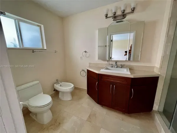 $6,500 | 10672 Southwest 77th Avenue, Unit 10672, Pinecrest, FL 33156