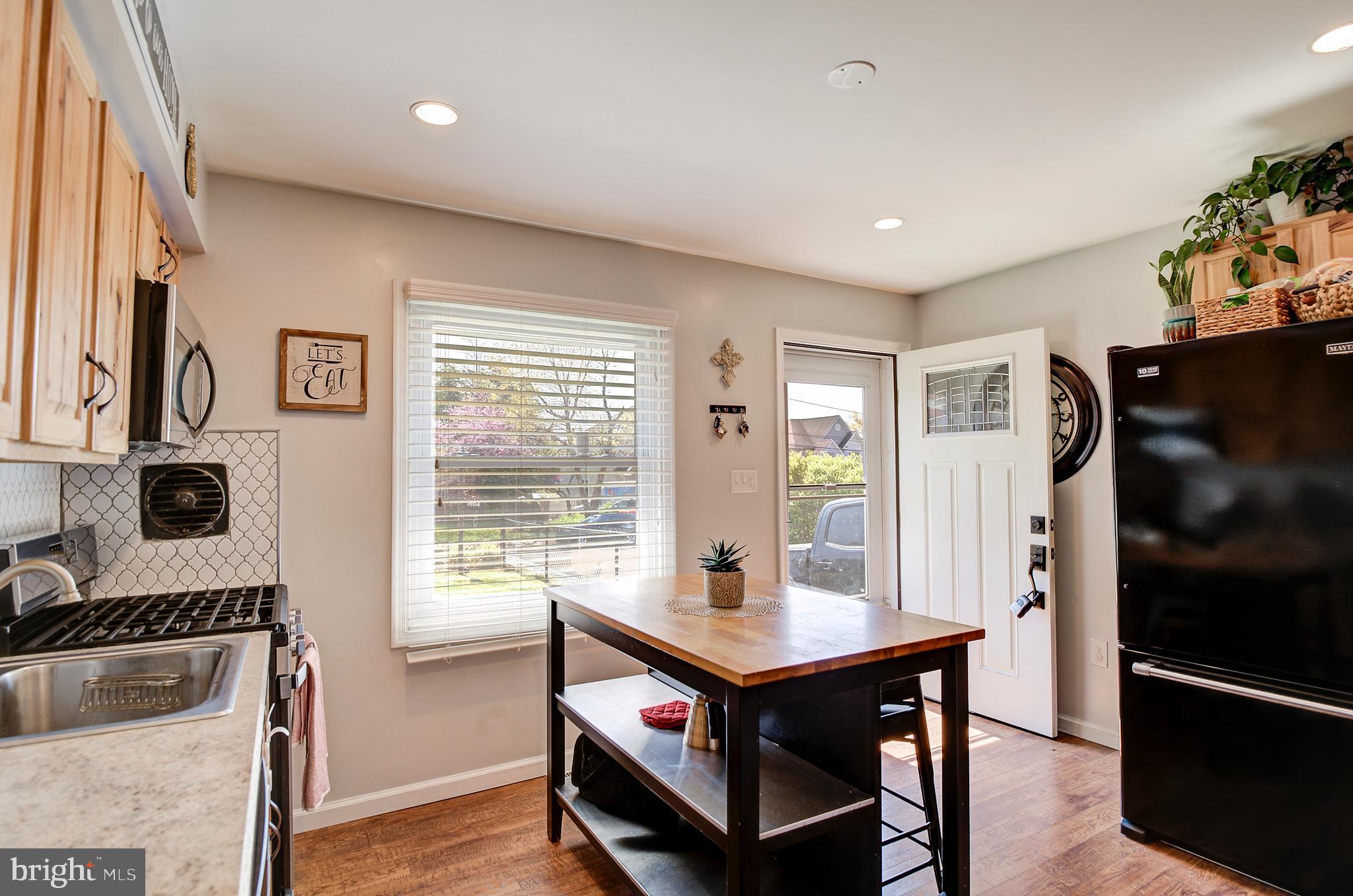 9104 Verree Road Philadelphia, PA 19115 - Photo 8 of 31