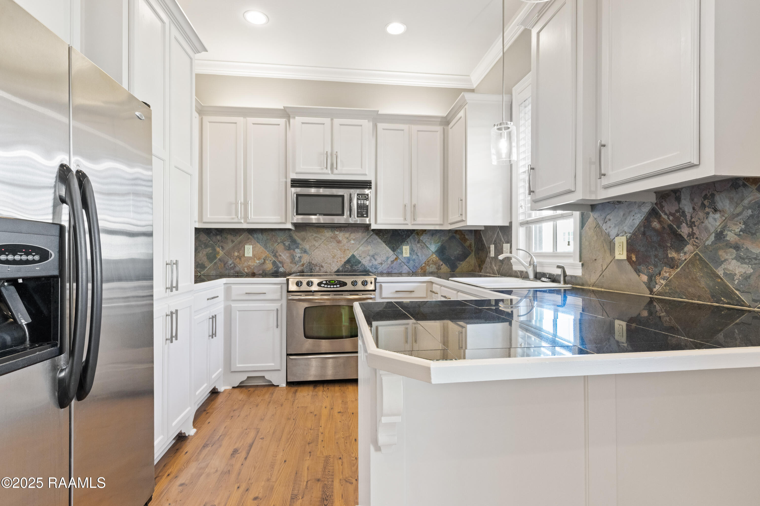 112 Rue Promenade, Unit 1 Lafayette, LA 70508 - Photo 6 of 11 112RuePromenade-16