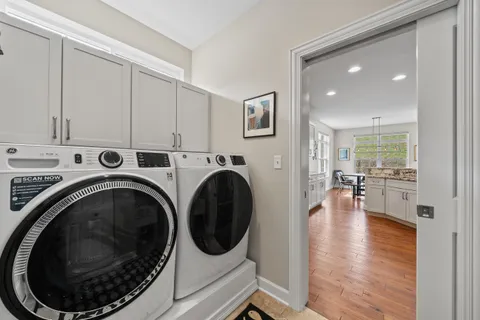 $1,175,000 | Undisclosed Address, Fontana, WI 53125