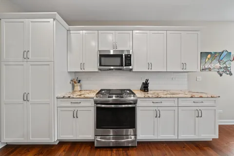 $1,149,000 | 109 Lake Vista Circle, Fontana, WI 53125