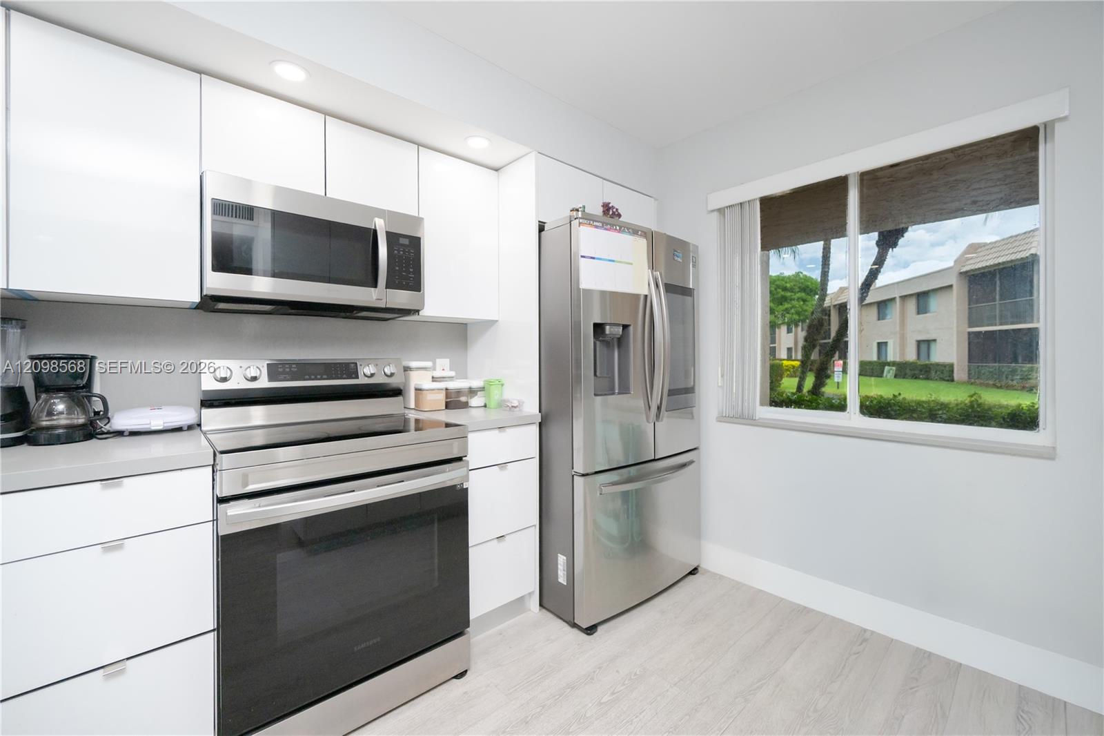350 Racquet Club Road, Unit 102 Weston, FL 33326 - Photo 2 of 31 Gallery Image 2