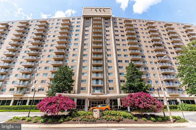 $199,900 | 1225 Martha Custis Drive, Unit 203, Alexandria, VA 22302