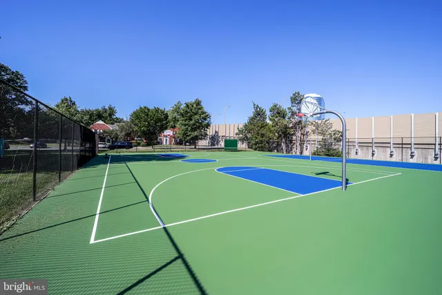a view of a tennis court