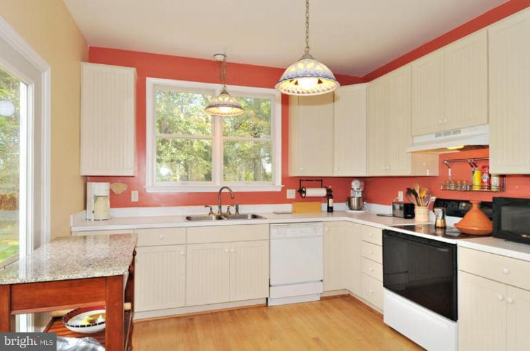 14230 Rover Mill Road West Friendship, MD 21794 - Photo 9 of 29 Kitchen