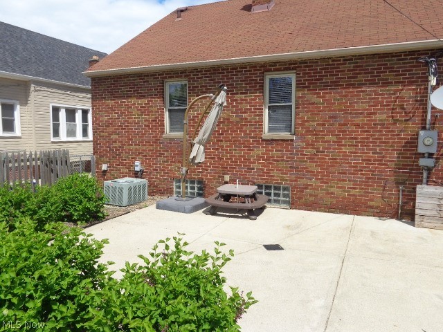 3329 Ralph Avenue Cleveland, OH 44109 - Photo 2 of 22 Patio