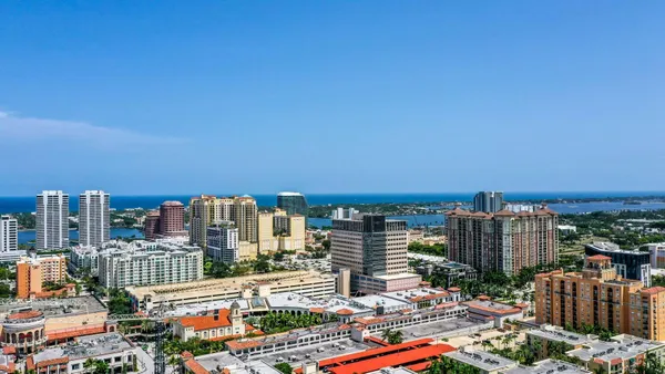 $4,000 | 720 South Sapodilla Avenue, Unit 301, West Palm Beach, FL 33401