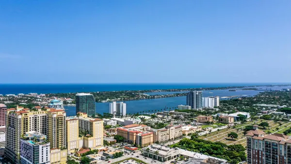 $4,000 | 720 South Sapodilla Avenue, Unit 301, West Palm Beach, FL 33401