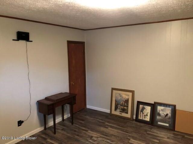 415 Shot Hunt Road Vine Grove, KY 40175 - Photo 10 of 39 9