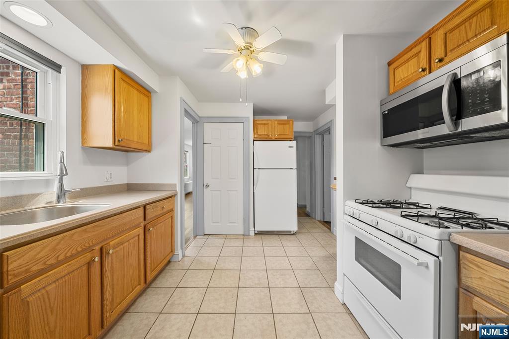 3 Wolcott Road Dumont, NJ 07628 - Photo 8 of 28