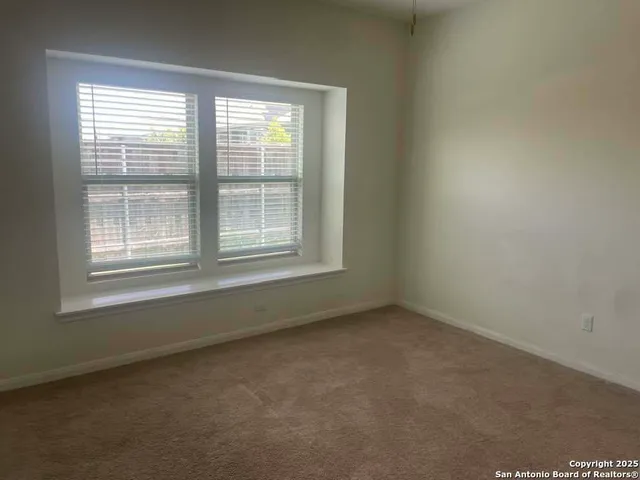 $269,950 | 369 Spinnaker Loop, Kyle, TX 78640