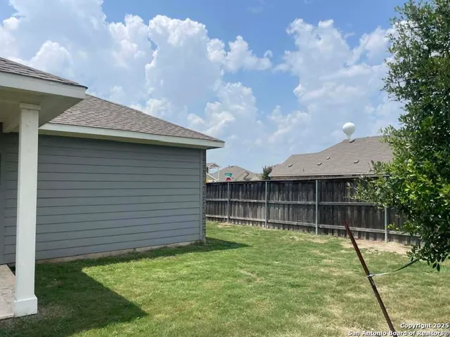 $269,950 | 369 Spinnaker Loop, Kyle, TX 78640