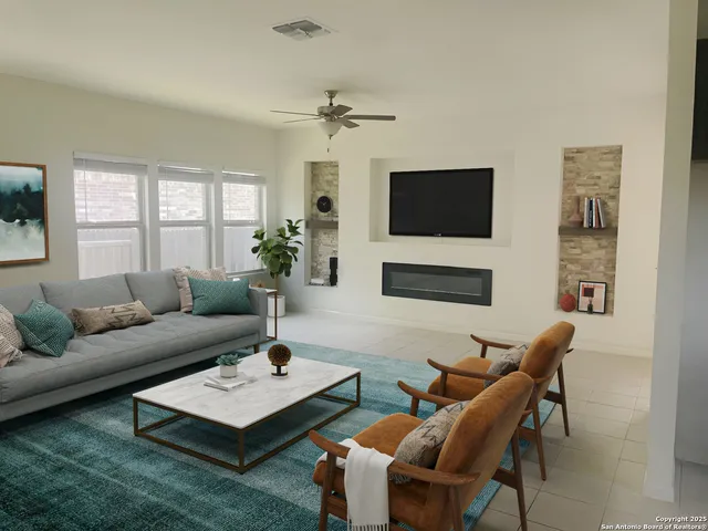 $269,950 | 369 Spinnaker Loop, Kyle, TX 78640