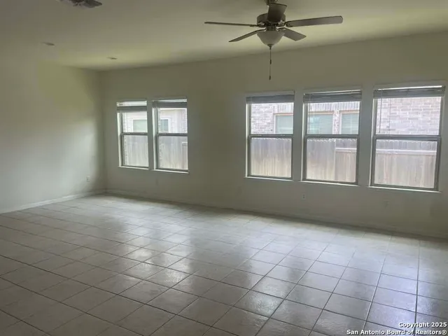 $269,950 | 369 Spinnaker Loop, Kyle, TX 78640