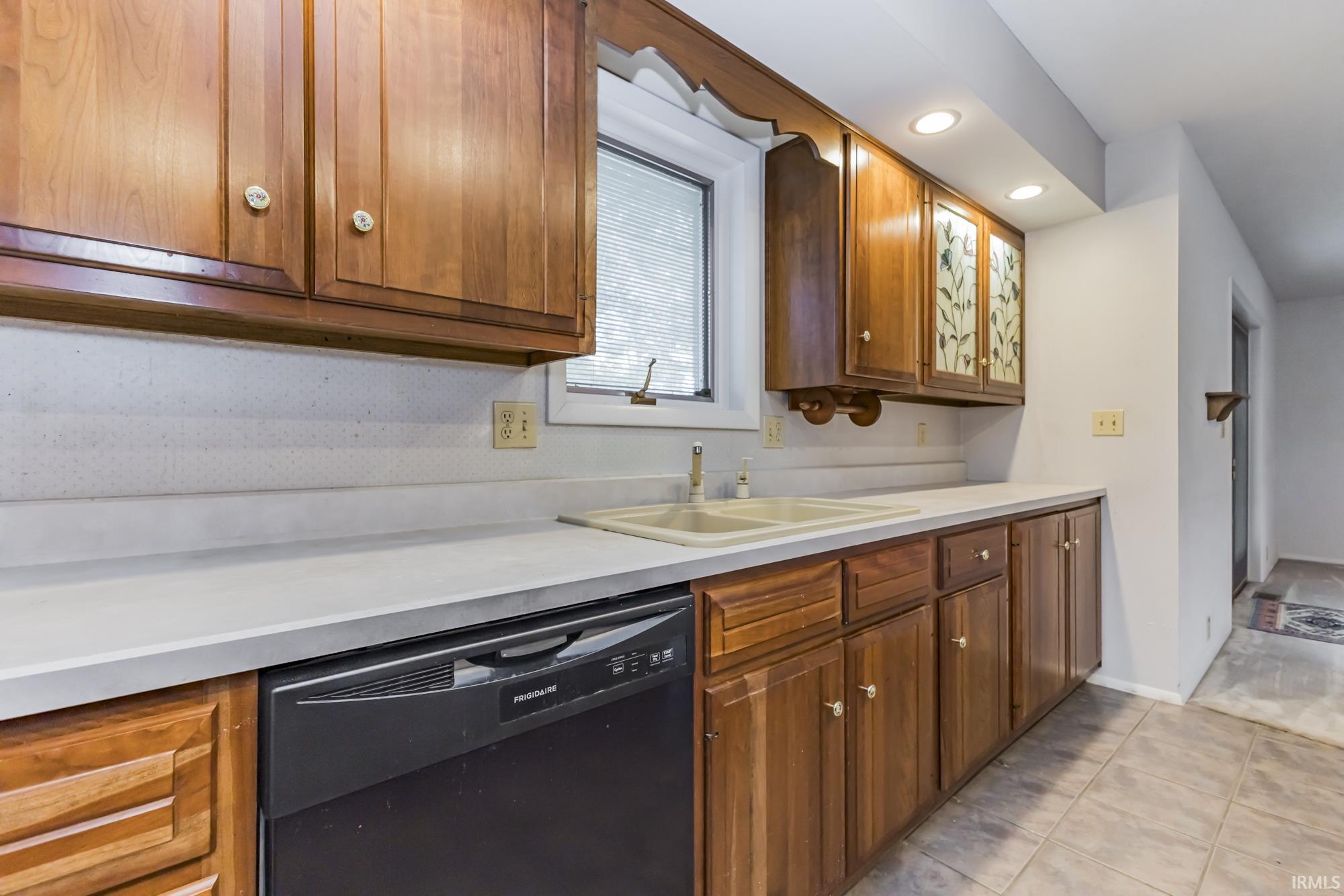 3400 West Riggin Road, Unit 6 Muncie, IN 47304 - Photo 8 of 29 Gallery Image 8