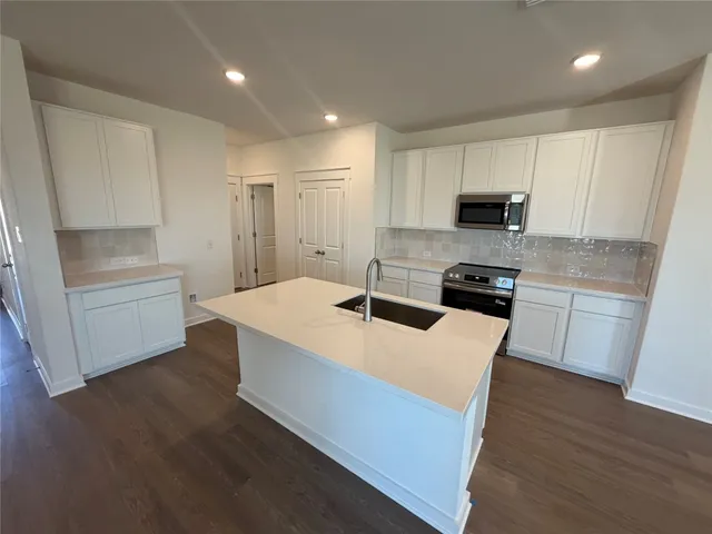 $324,990 | 242 Seattle Slew Drive, Jarrell, TX 76537