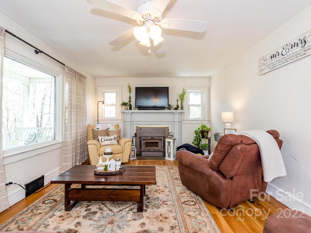 3026 Dutch Cove Road Canton, NC 28716 - Photo 11 of 37 Gallery Image 11