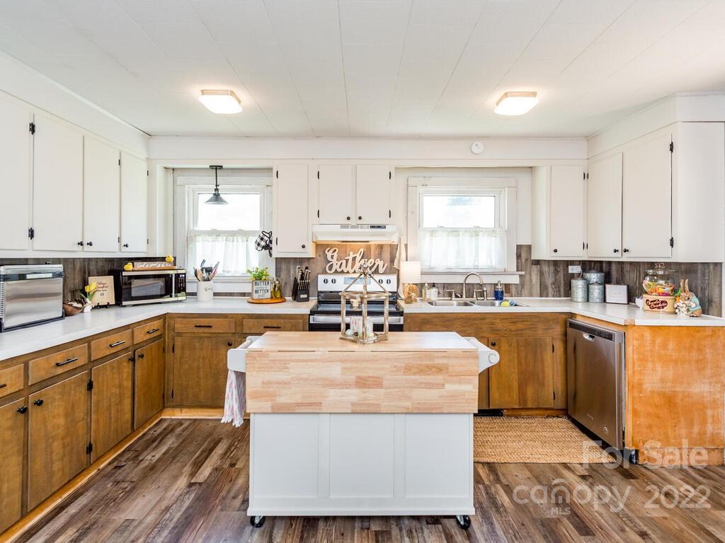 3026 Dutch Cove Road Canton, NC 28716 - Photo 13 of 37 Gallery Image 13