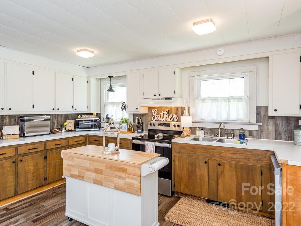 3026 Dutch Cove Road Canton, NC 28716 - Photo 14 of 37 Gallery Image 14