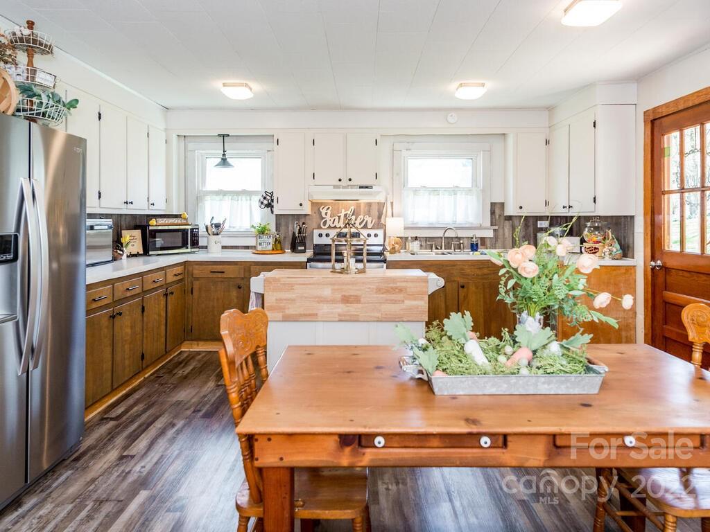 3026 Dutch Cove Road Canton, NC 28716 - Photo 15 of 37 Gallery Image 15