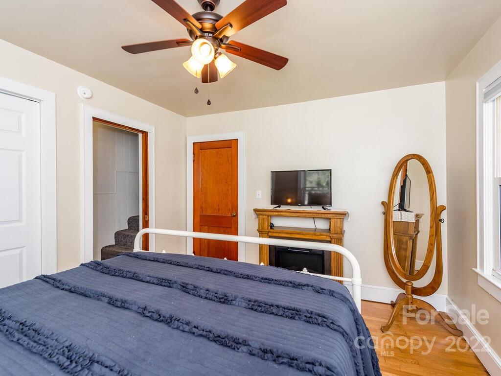 3026 Dutch Cove Road Canton, NC 28716 - Photo 21 of 37 Gallery Image 21