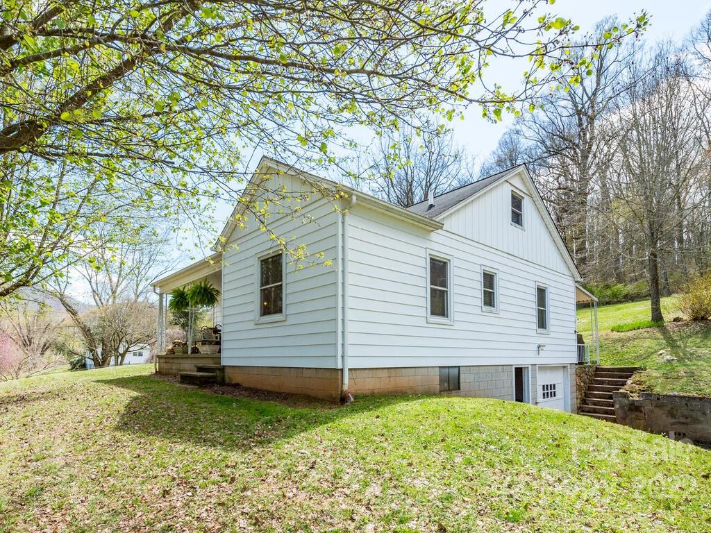 3026 Dutch Cove Road Canton, NC 28716 - Photo 5 of 37 Gallery Image 5