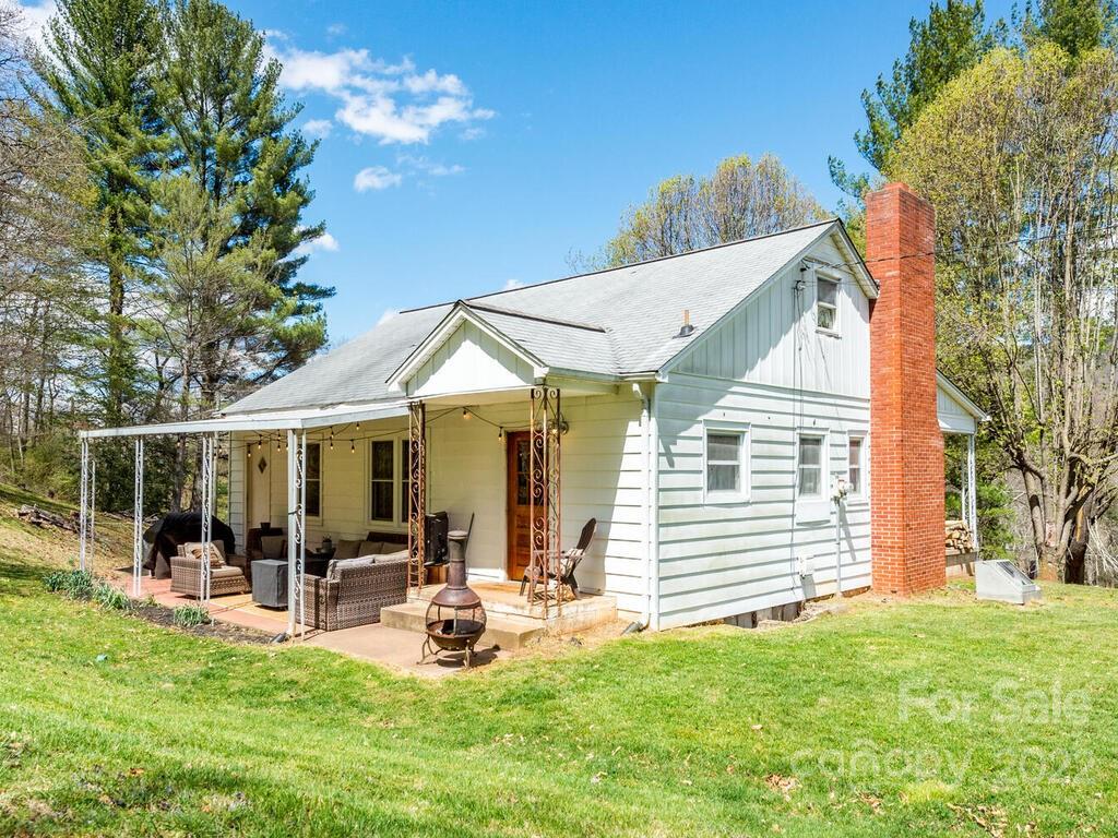 3026 Dutch Cove Road Canton, NC 28716 - Photo 7 of 37 Gallery Image 7