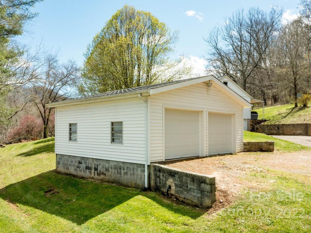 3026 Dutch Cove Road Canton, NC 28716 - Photo 9 of 37 Gallery Image 9