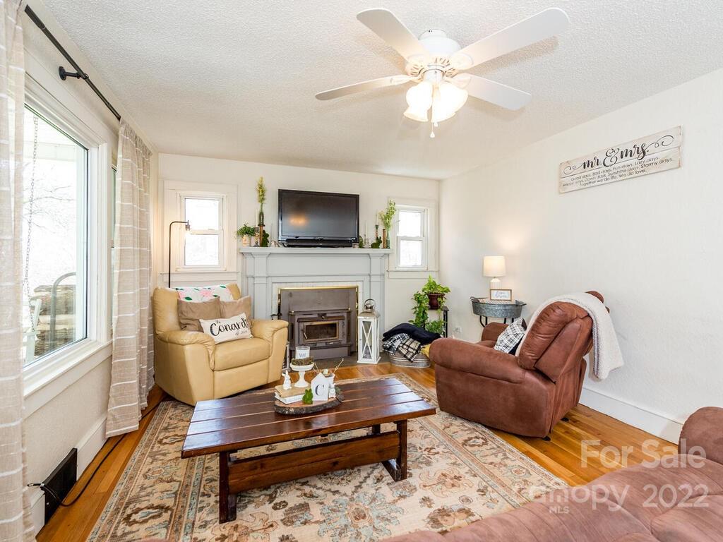 3026 Dutch Cove Road Canton, NC 28716 - Photo 10 of 37 Gallery Image 10