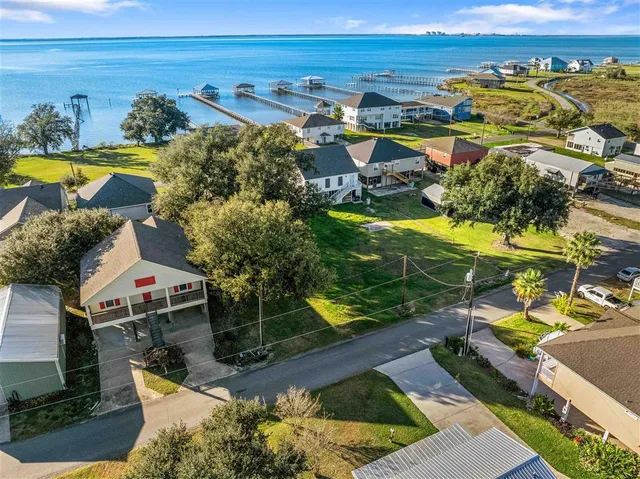 $275,000 | 122 Bank Street, Lake Charles, LA 70607