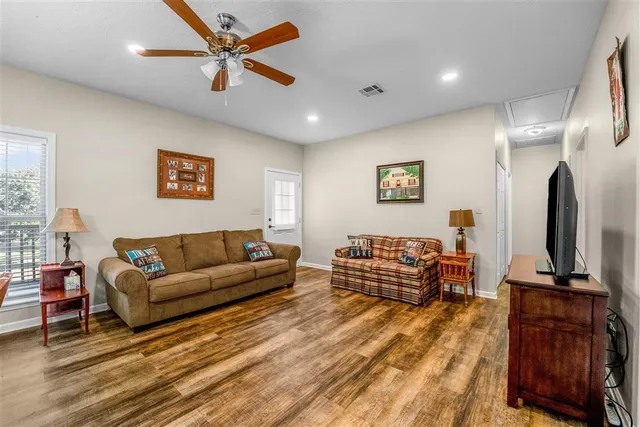 $275,000 | 122 Bank Street, Lake Charles, LA 70607