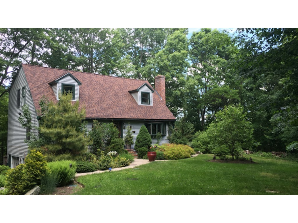 54 Hampton Road Exeter, NH 03833 - Photo 1 of 25