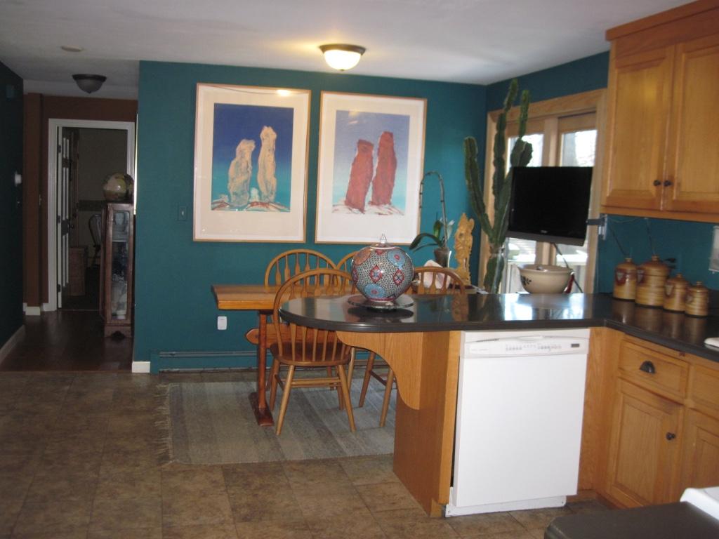 54 Hampton Road Exeter, NH 03833 - Photo 7 of 25
