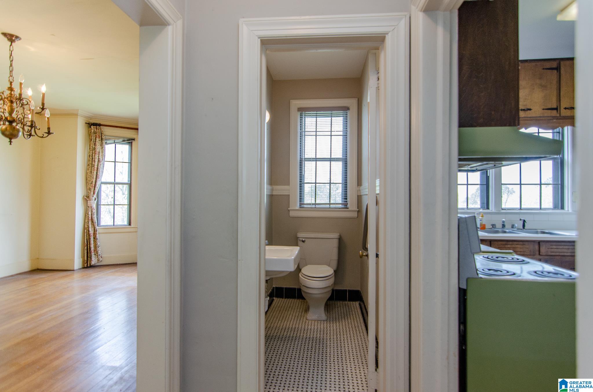 964 Linwood Road Birmingham, AL 35222 - Photo 12 of 31